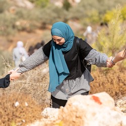 In Palestine the Walk &amp; Talk initiative lets youth gather an ... Image 6