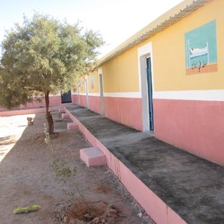 Écoles améliorées pour plus de 2200 filles et garçons des ca ... Image 7